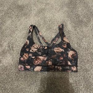 Lululemon sports bra